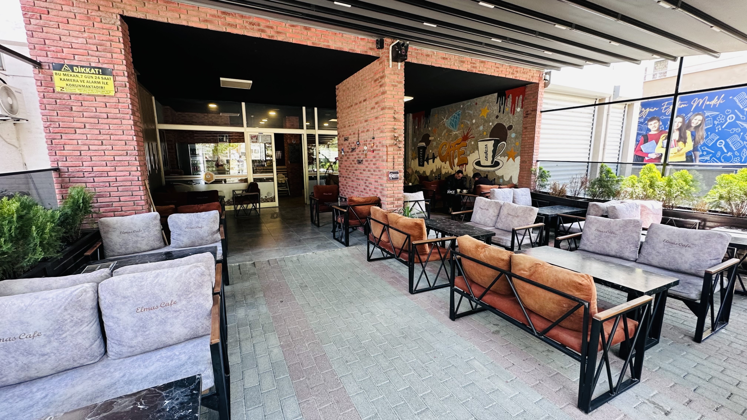 BALKAN MAHALLESİNDE DEVREN KİRALIK KURULU DÜZEN KAFE/PASTANE