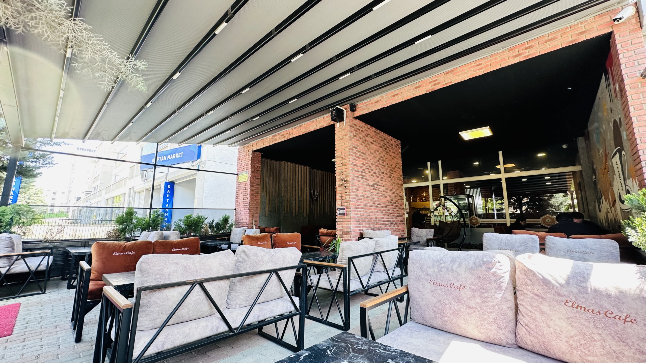BALKAN MAHALLESİNDE DEVREN KİRALIK KURULU DÜZEN KAFE/PASTANE