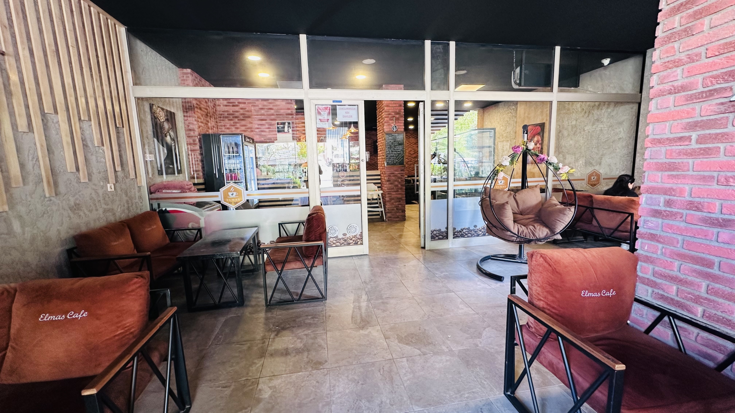 BALKAN MAHALLESİNDE DEVREN KİRALIK KURULU DÜZEN KAFE/PASTANE