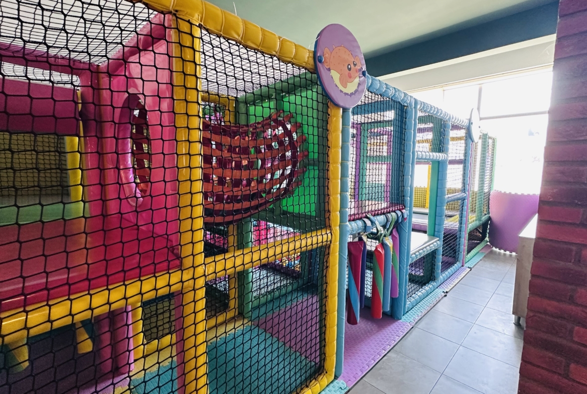 BALKAN MAHALLESİNDE DEVREN KİRALIK KURULU DÜZEN KAFE/PASTANE