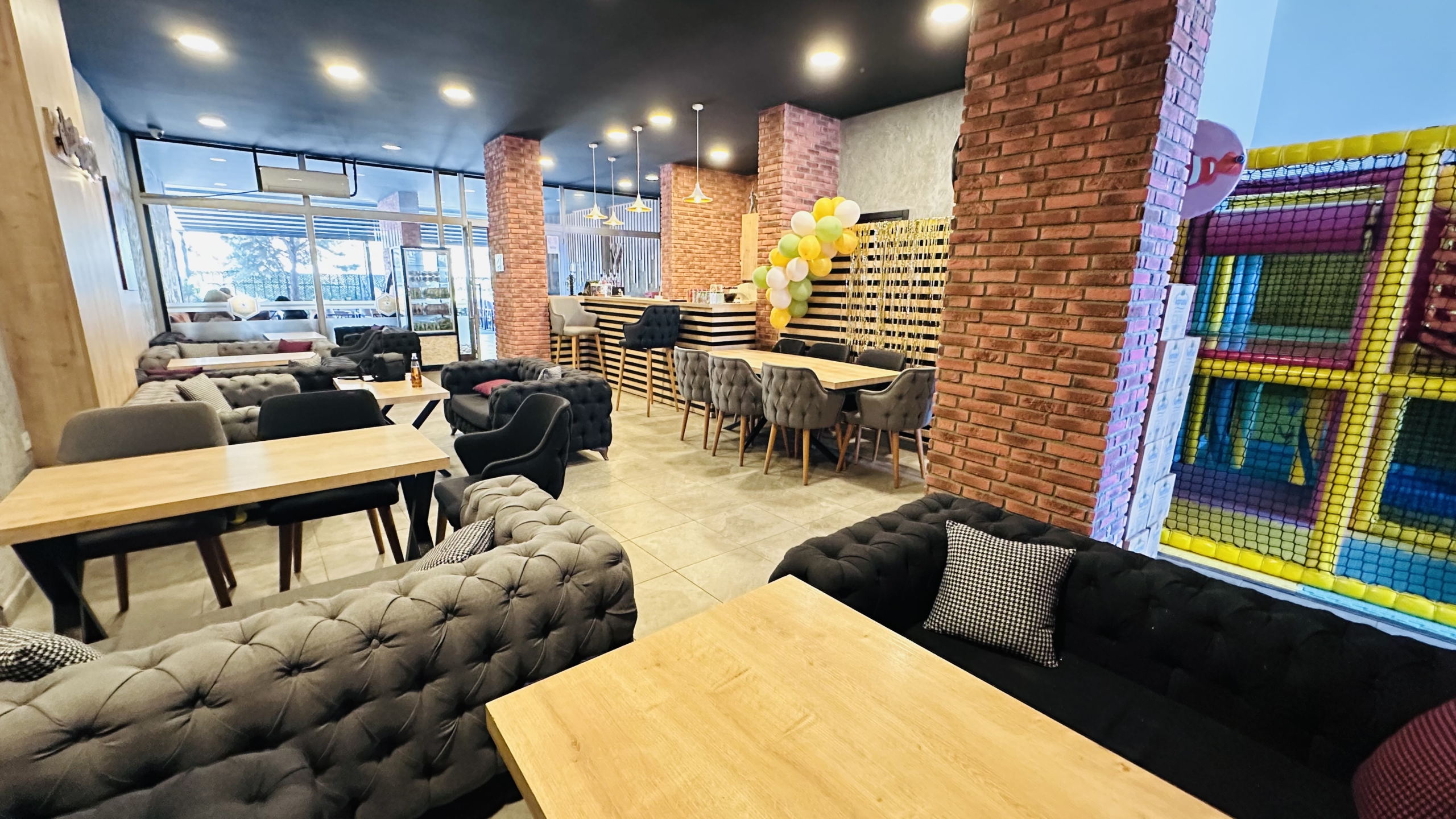 BALKAN MAHALLESİNDE DEVREN KİRALIK KURULU DÜZEN KAFE/PASTANE