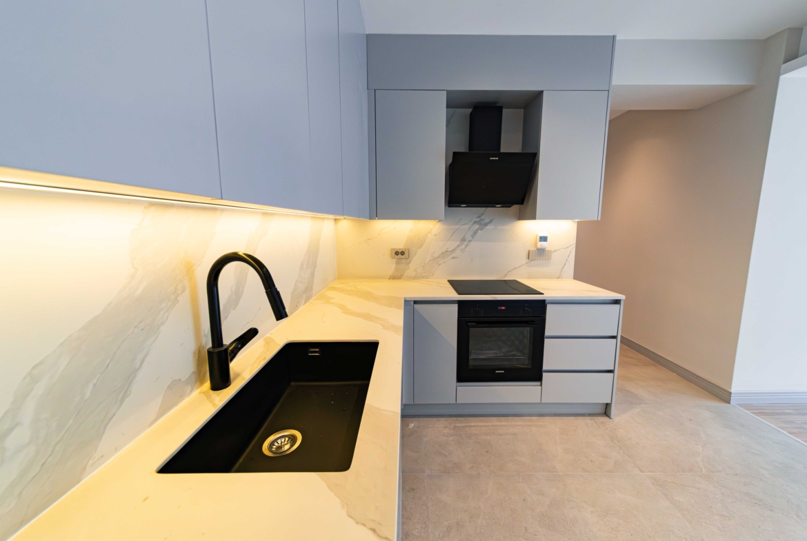 LENTUS ÖZLÜCE ! ŞEHRİN TAM KALBİNDE SATILIK LÜKS 2+1 DAİRE…