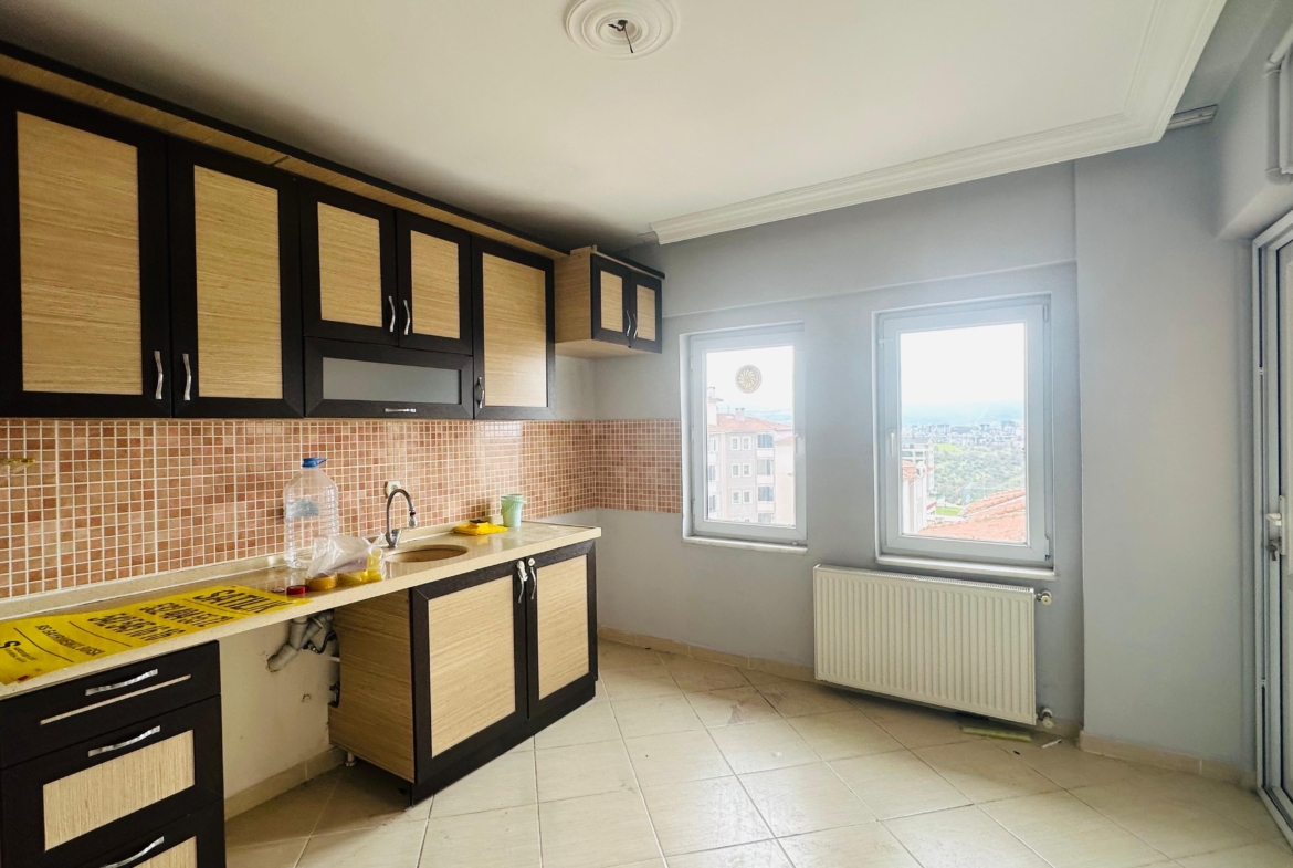 Kurtuluş’ta Acil Satılık 3+1 Daire: 135m², Nezih Konum