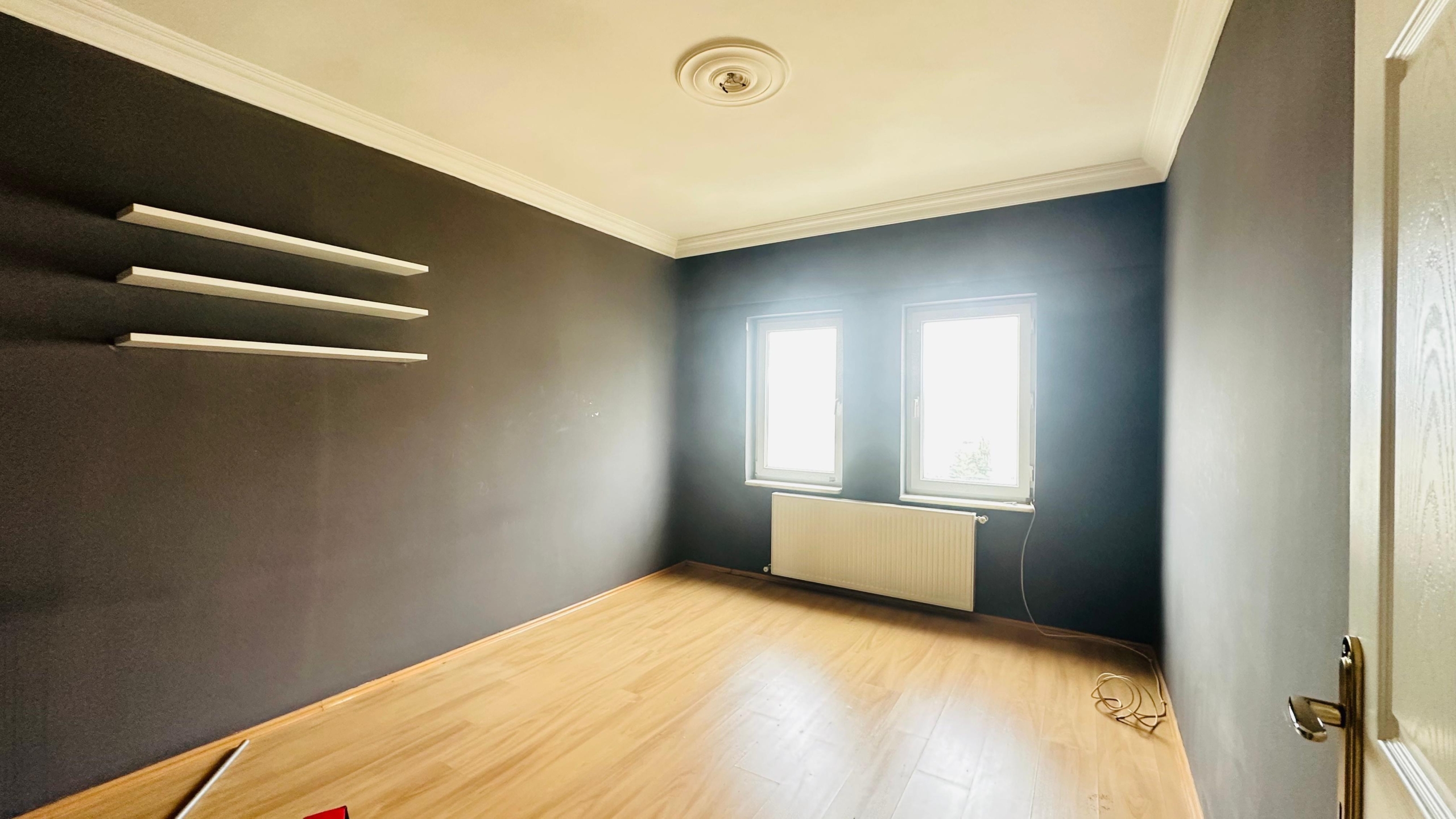 WhatsApp Image 2026-06-23 at 17.17.24 Kurtuluş’ta Acil Satılık 3+1 Daire: 135m², Nezih Konum