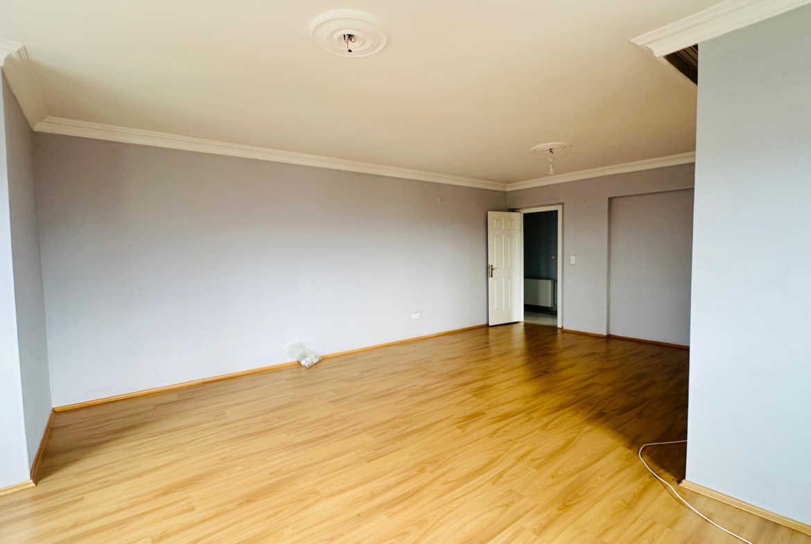 Kurtuluş’ta Acil Satılık 3+1 Daire: 135m², Nezih Konum